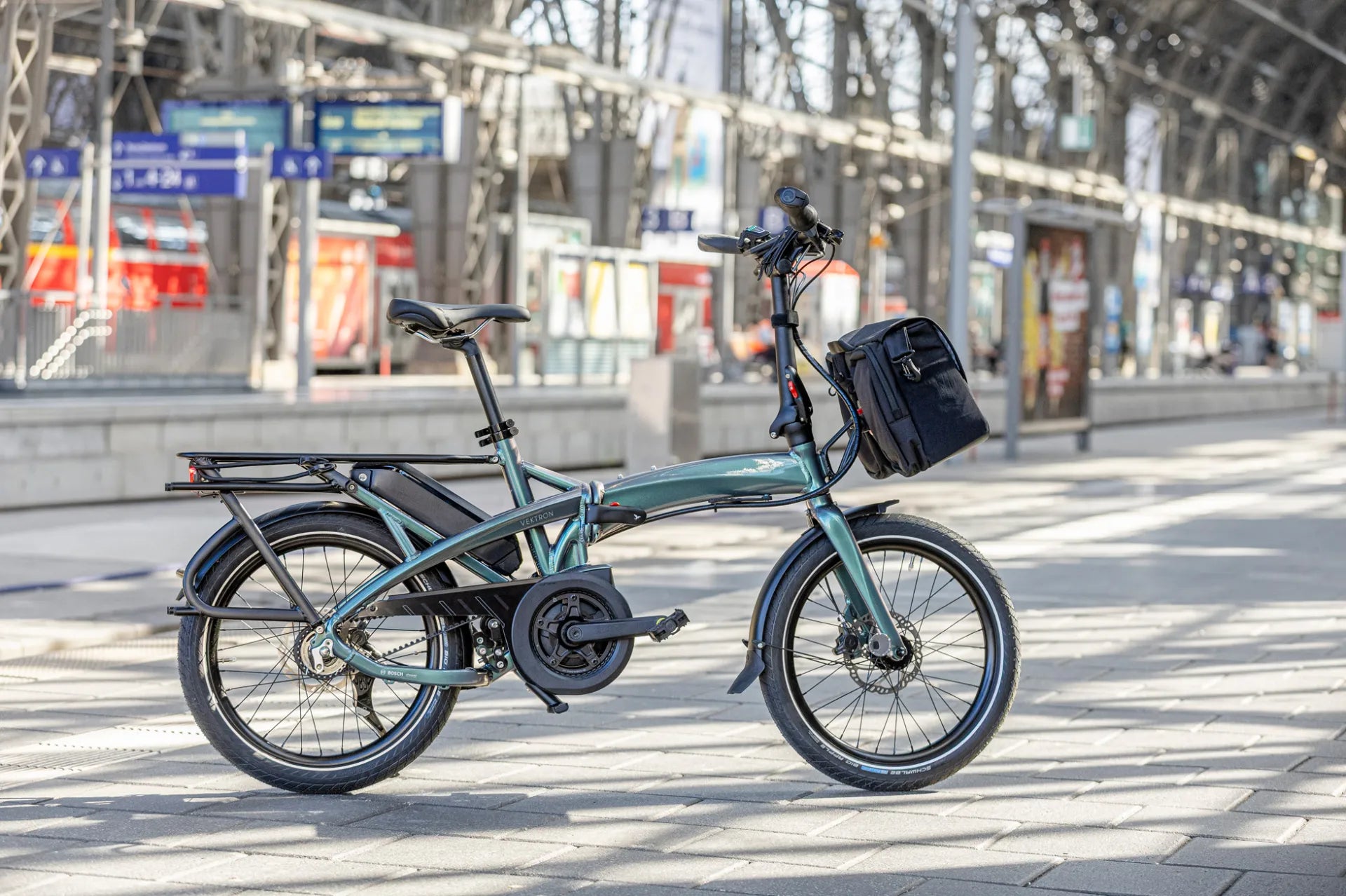 Vektron P5i (Gen 4) Folding E-Bike