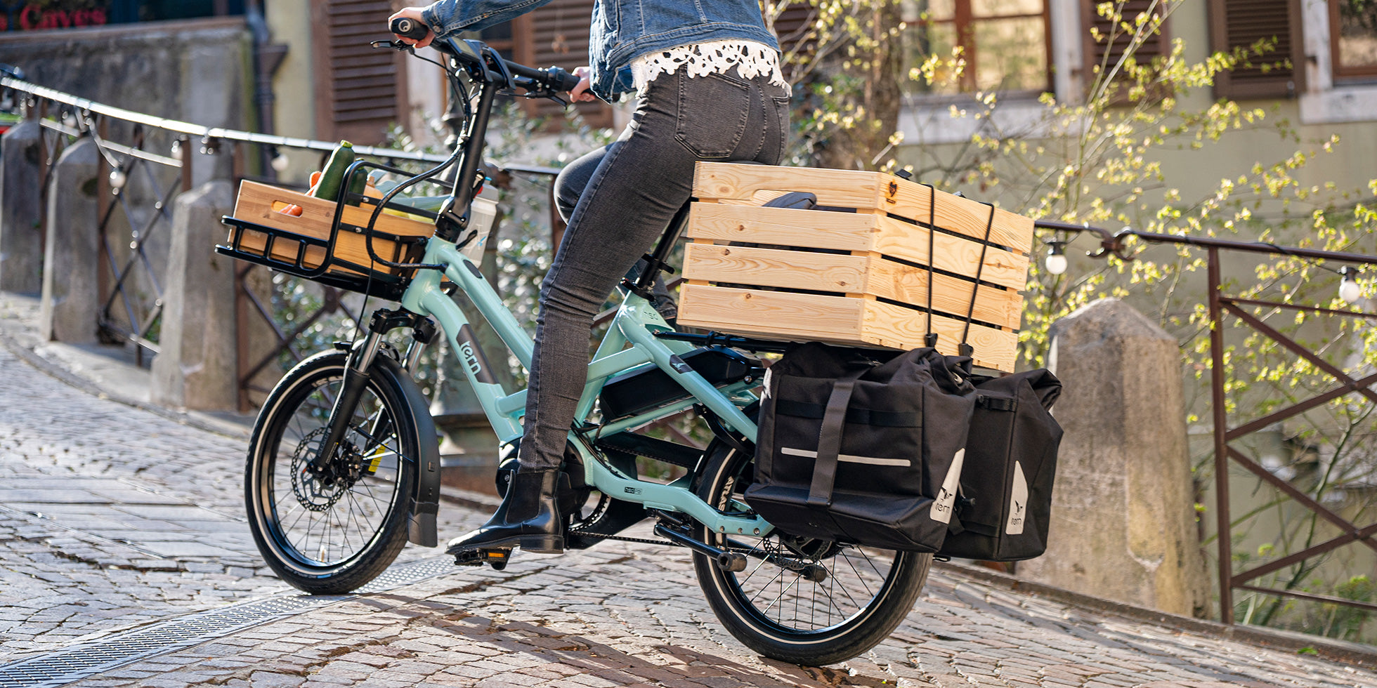 Tern cargo e-bike mounted with accessories